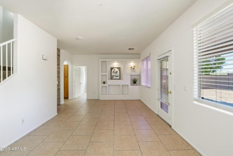 Dining rm/ living room