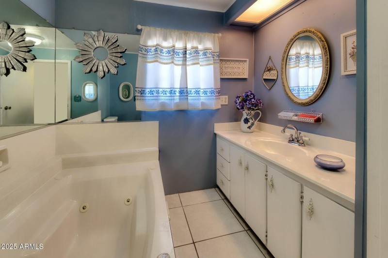 082308-6148 East Pearce Place