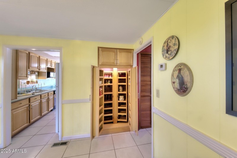 092158-6148 East Pearce Place