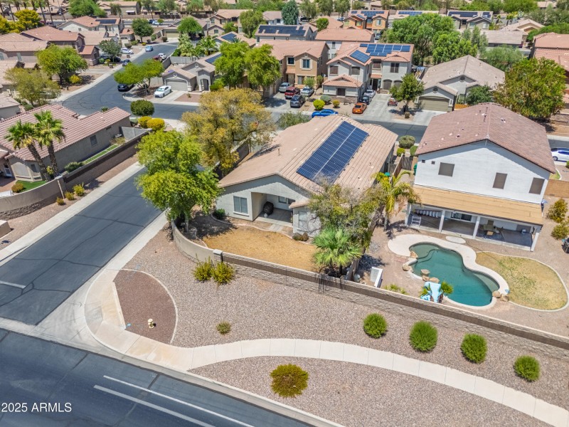 43579 W Sansom Dr-34