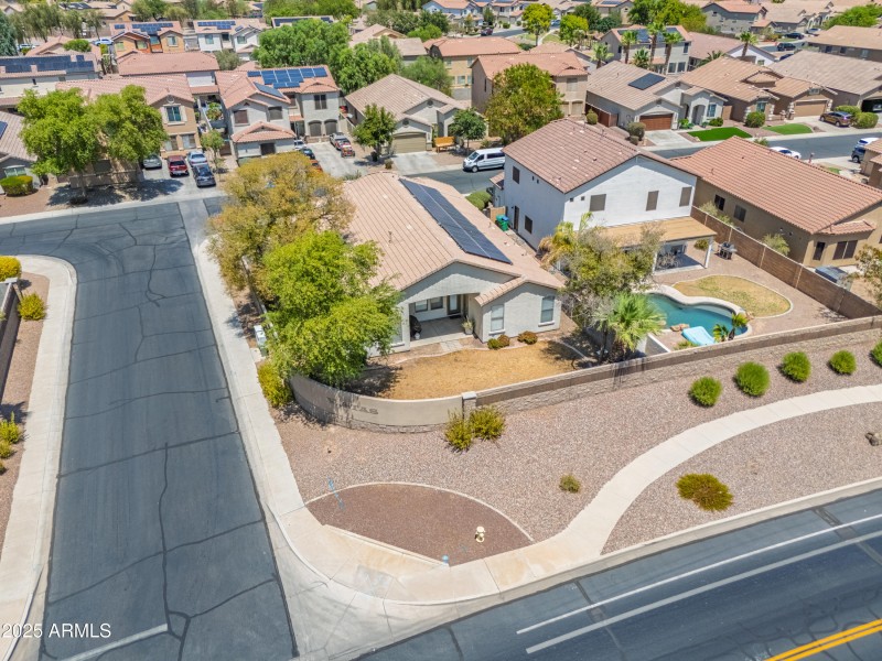 43579 W Sansom Dr-35