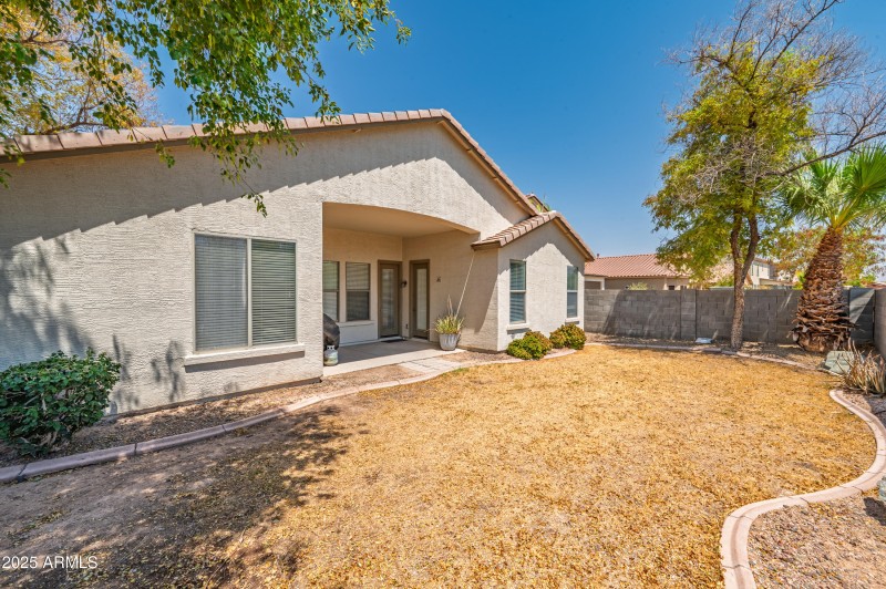 43579 W Sansom Dr-39