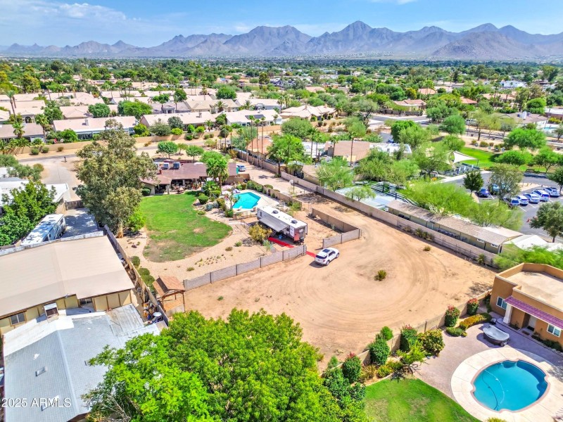 9511 E Gary Rd-4