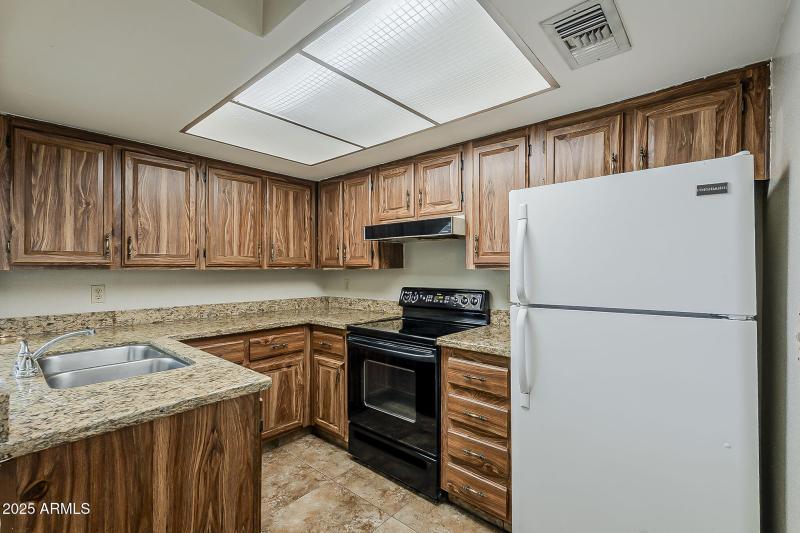 11-web-or-mls-Holmes Ave 140-11