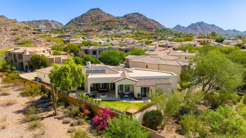 Paradise Valley Living