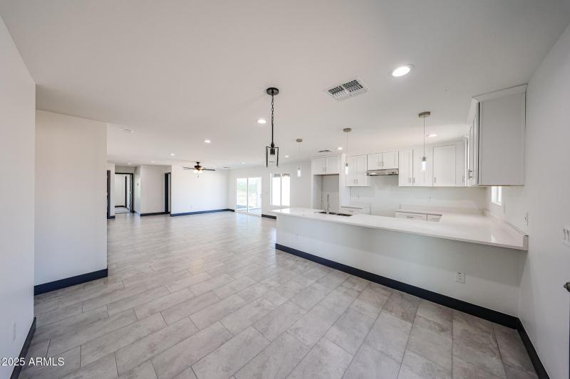Kitchen/Dining Space