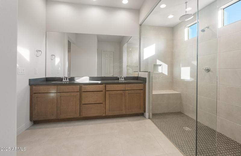 Owners Bath