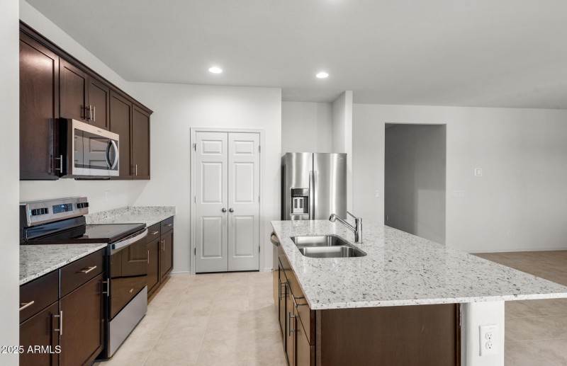4 - Kitchen