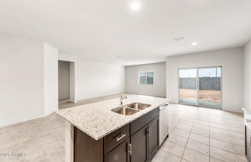 5.Kitchen