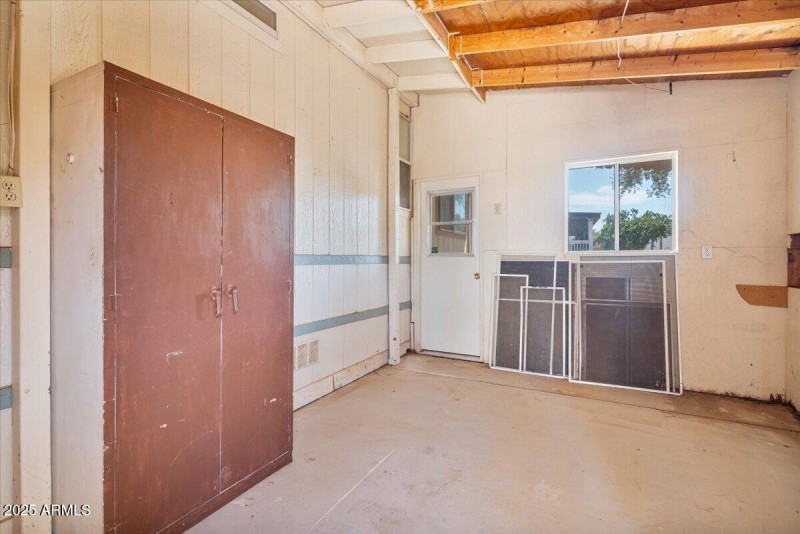 Roomy storage to keep all your extras.