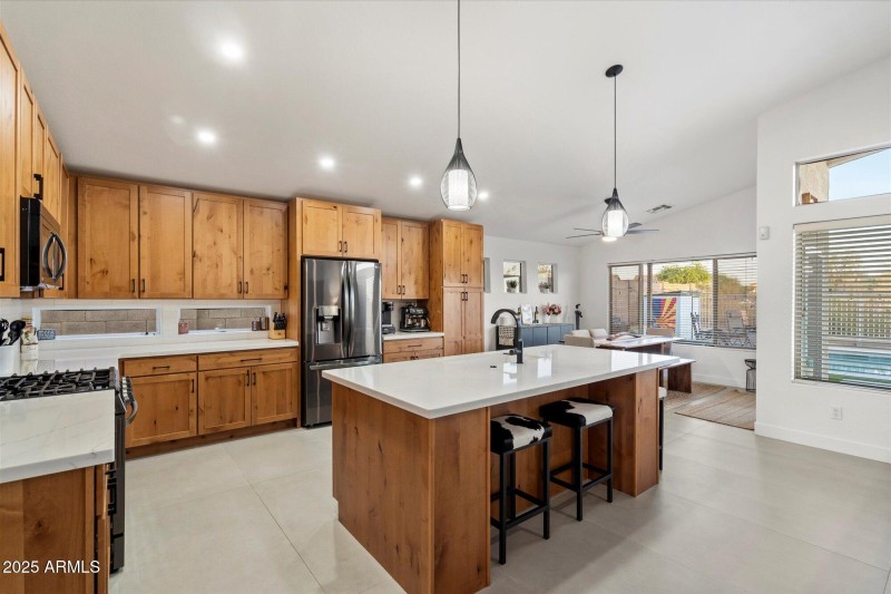 12-KITCHEN