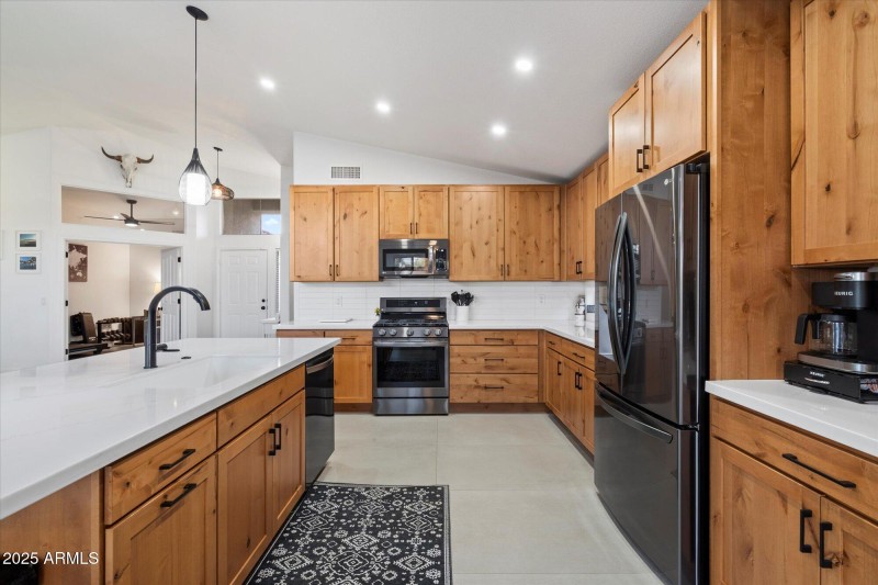 14-KITCHEN