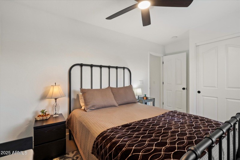 25-BEDROOM