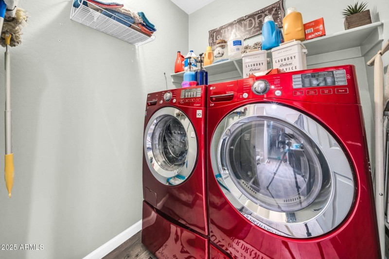 12038 W Davis Ln-30