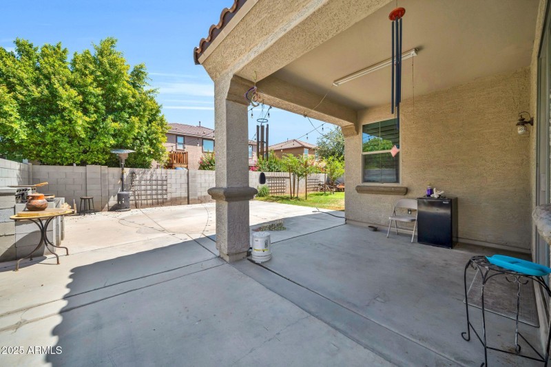 12038 W Davis Ln-36