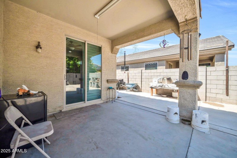 12038 W Davis Ln-40
