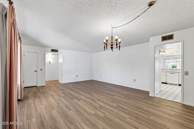 15_17807_125th15_mls