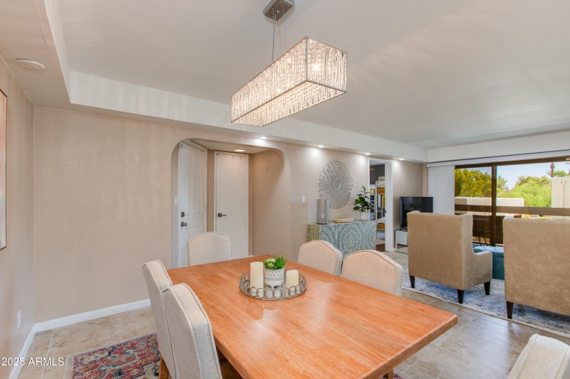 FORMAL DINING