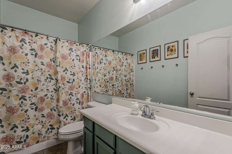 32-web-or-mls-Sable Ave-32