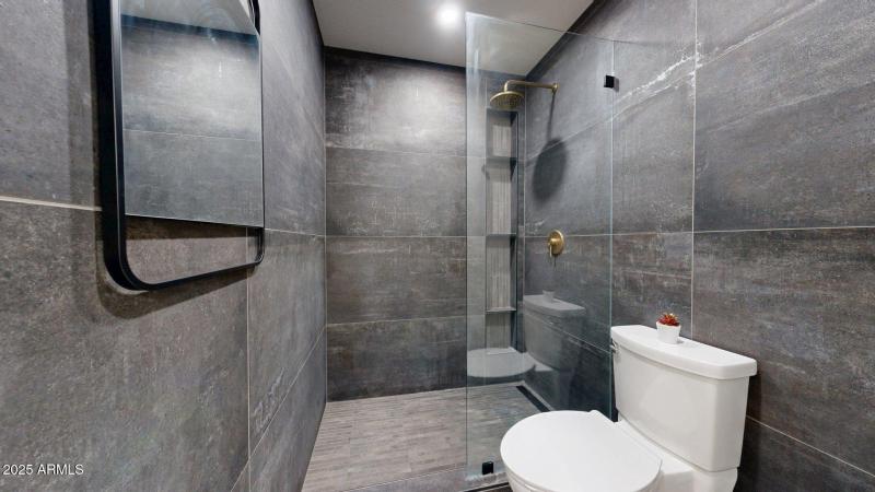 5995-N-78th-St-Unit-2078-08112025_104553