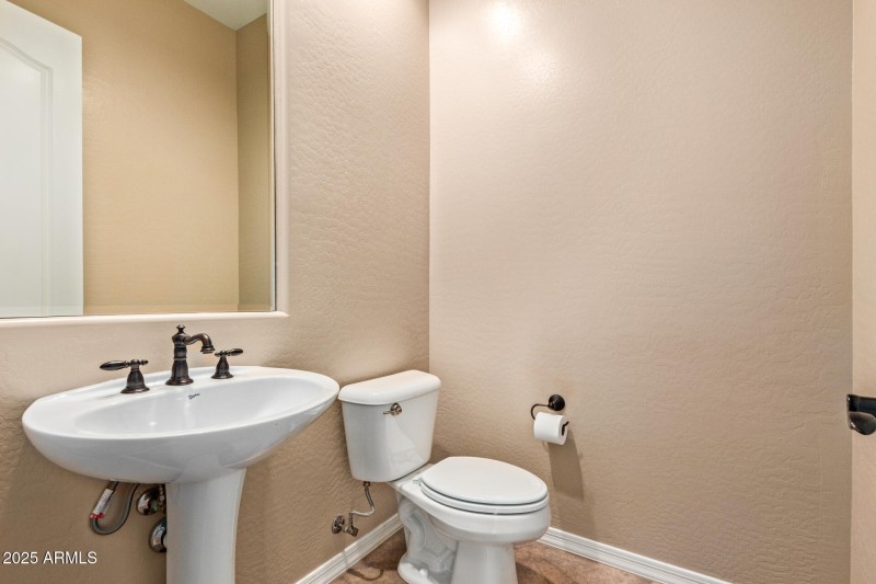 1/2 Bath