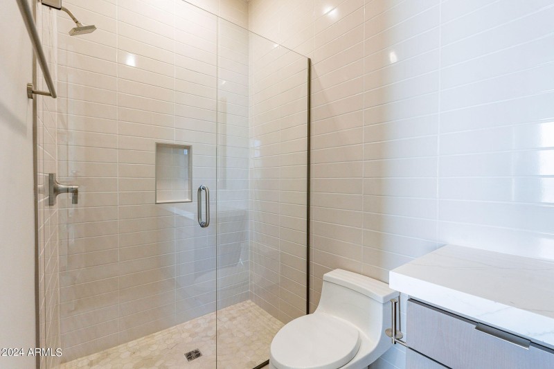Guest Casita Bath