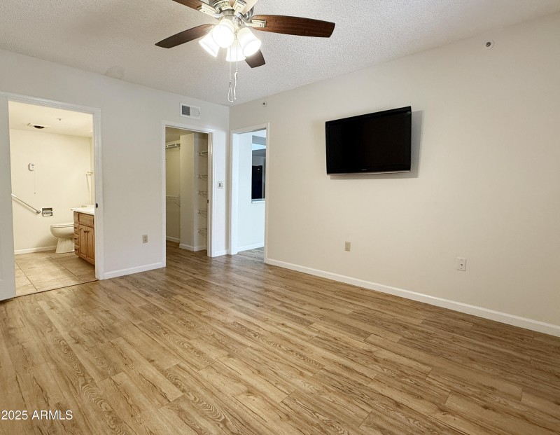 A125_Primary_Bedroom1_2