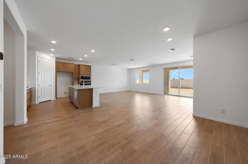 PHX_Landmarke_Lot 1069_AZure_823_Dining