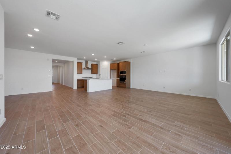 PHX_Landmarke_Lot 1069_AZure_823_Greatro