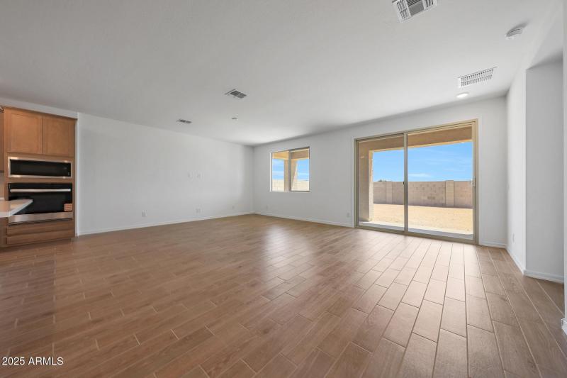 PHX_Landmarke_Lot 1069_AZure_823_Greatro