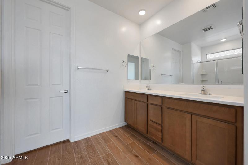 PHX_Landmarke_Lot 1069_AZure_823_ownersb