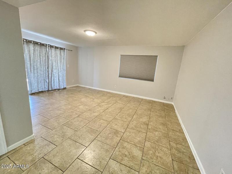 9 Living 14823 N 60th Ave