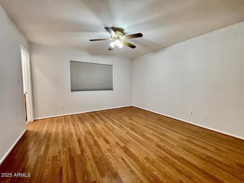 15 Master Bed 14823 N 60th Ave