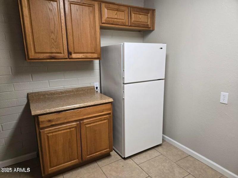 902 #5 Kitchen Refrigerator