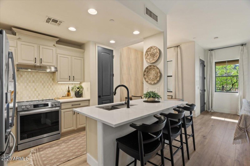 09-Kitchen