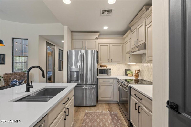 12-Kitchen