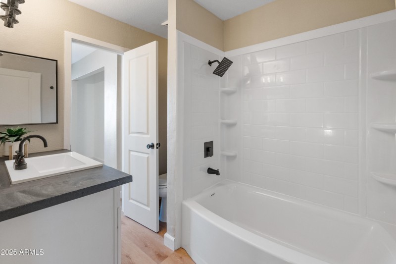 3840 N 43rd Ave Unit 36-13