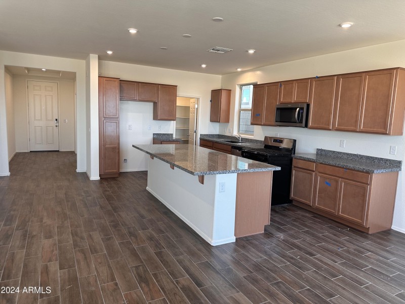 Lot4KitchenFrontdoor