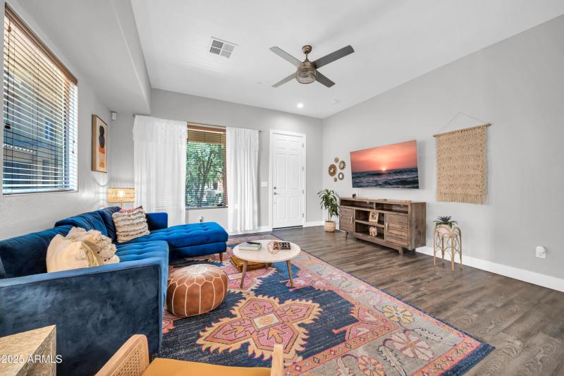 9551 E Redfield Rd-14