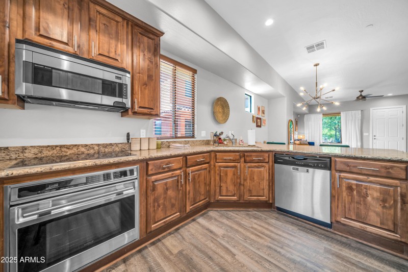 9551 E Redfield Rd-18