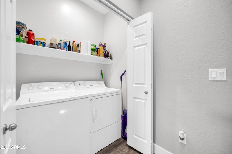 9551 E Redfield Rd-32