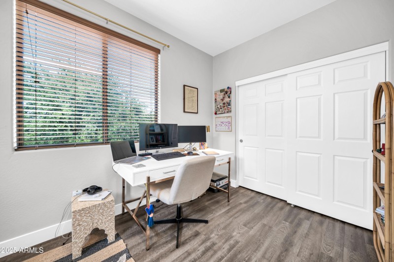 9551 E Redfield Rd-34