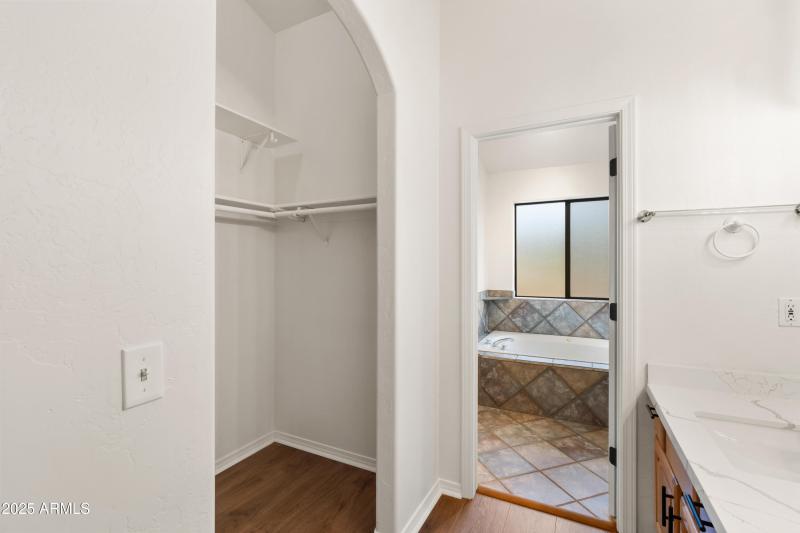 23-Primary Closet
