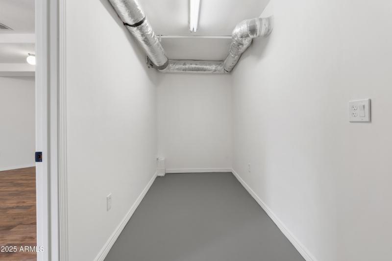 37-Storage Area