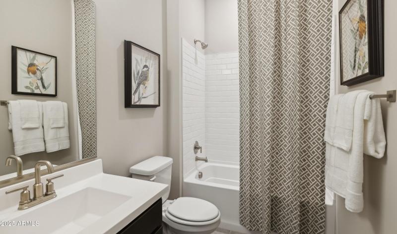 151680_Rancho Mirage 23_Jerome_Hall Bath