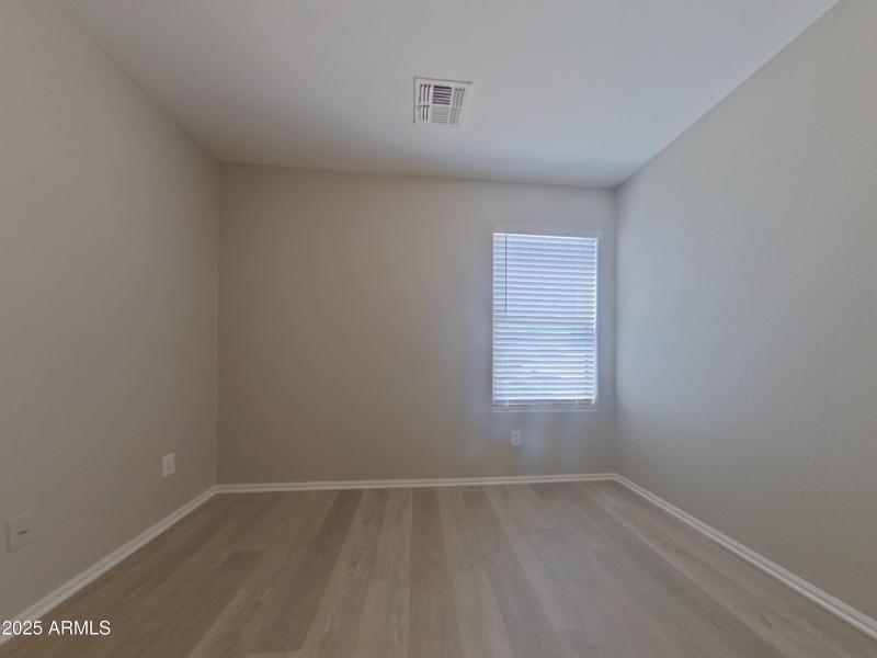 7_pc_Kg1eVXh5Za_K2t8jNW9fm_layout_0