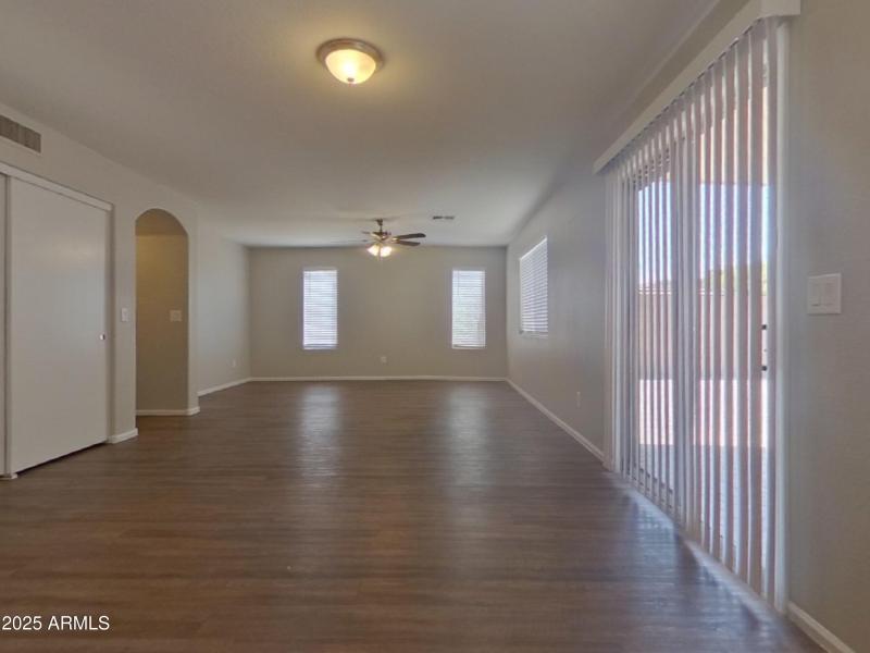 12_pc_DjqLFKFHjL_SqxD9YgPdj_other_room_o