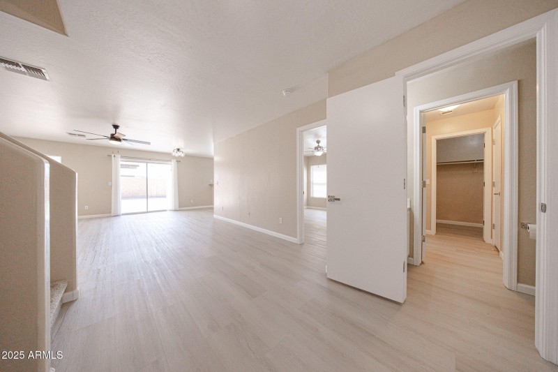 224th Entrance looking to livingroom and