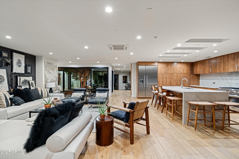 Kitchen & Great Room