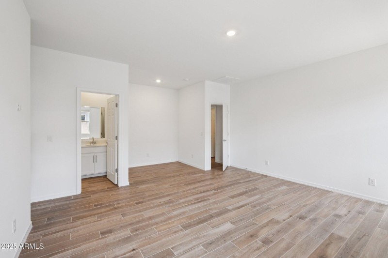 19-web-or-mls-W Old Timer Rd-S1008-019